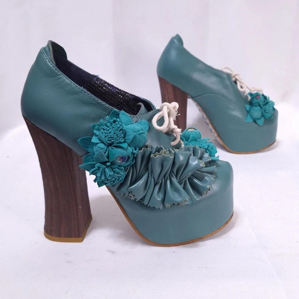 Irregular Choice Pertrisha Leather Floral‎ Ruffle Platform Heels Womens 6.5 Teal